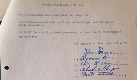 Auszug aus dem maschinengeschriebenen Gründungsprotokoll vom 14. November 1976 mit handschriftlichen Unterschriften